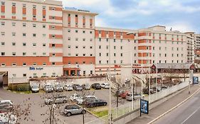 ibis Paris La Defense Courbevoie